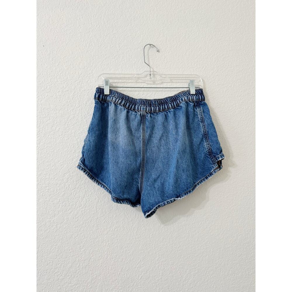 Free People We The Free Denim Pull On Shorts Elastic Waist Relaxed - Picture 3 of 4